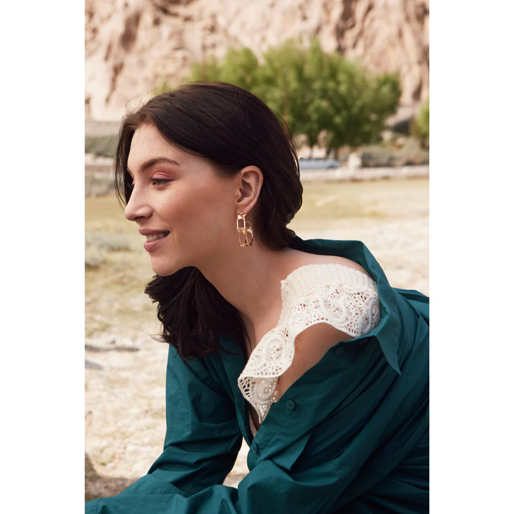 2372-butterwings-earring-1.webp