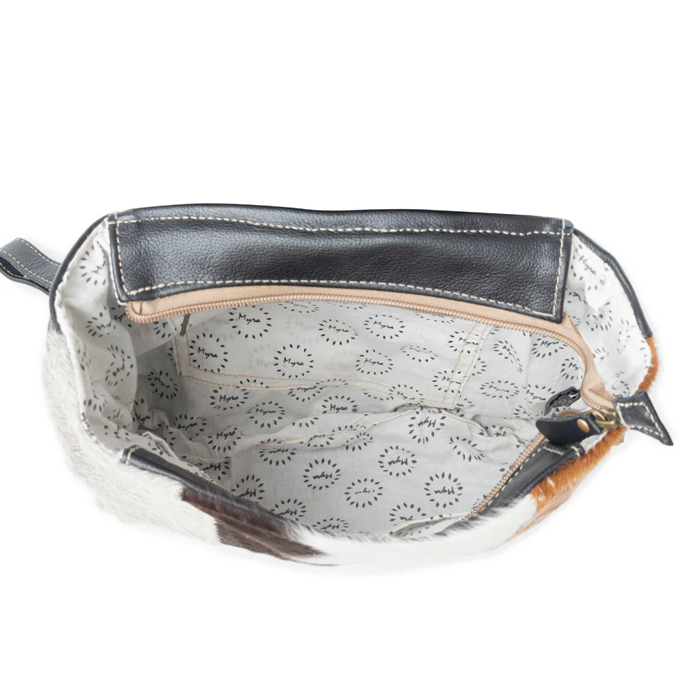 2428-calentivay-hand-tooled-bag-1.webp