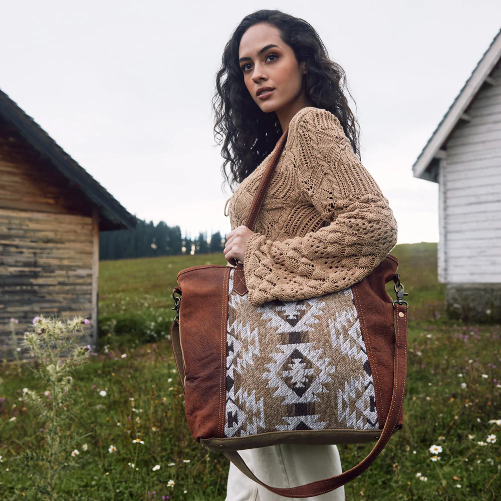 2503-camilla-tote-bag-1.webp