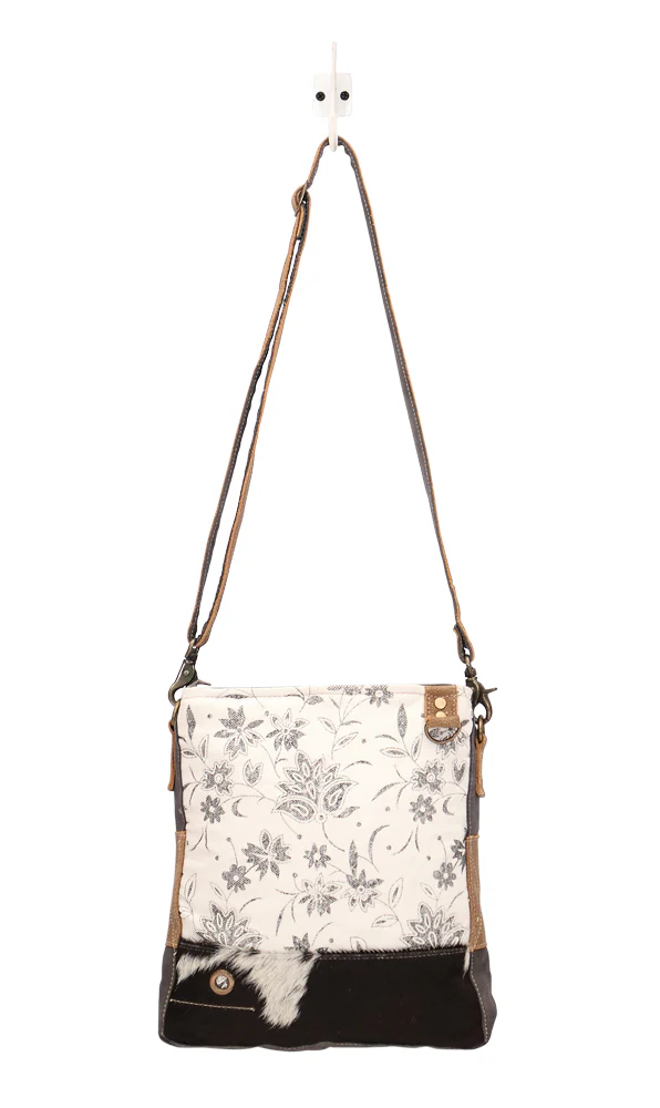 251-albino-shoulder-bag-1.webp