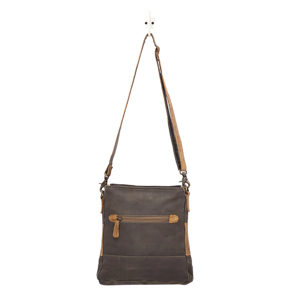 251-albino-shoulder-bag-1.webp