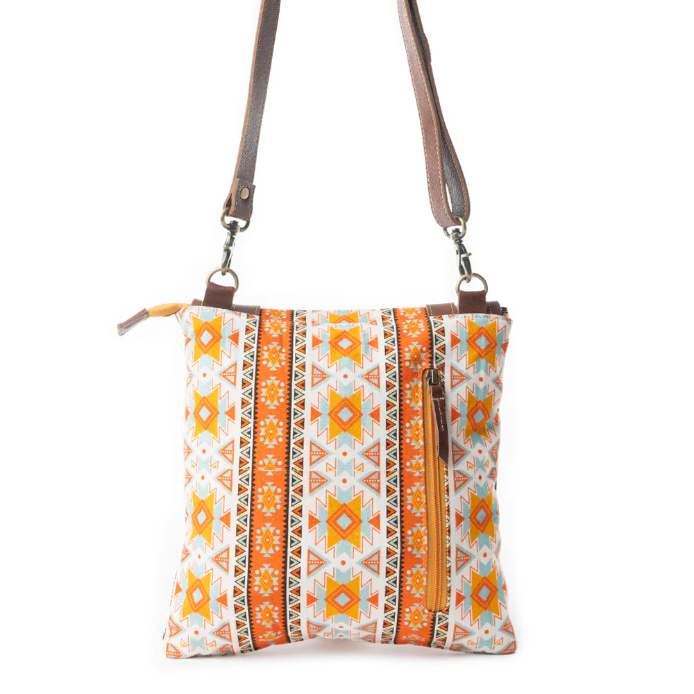 2563-canyon-star-concealed-carry-bag-in-orange-white-1.webp