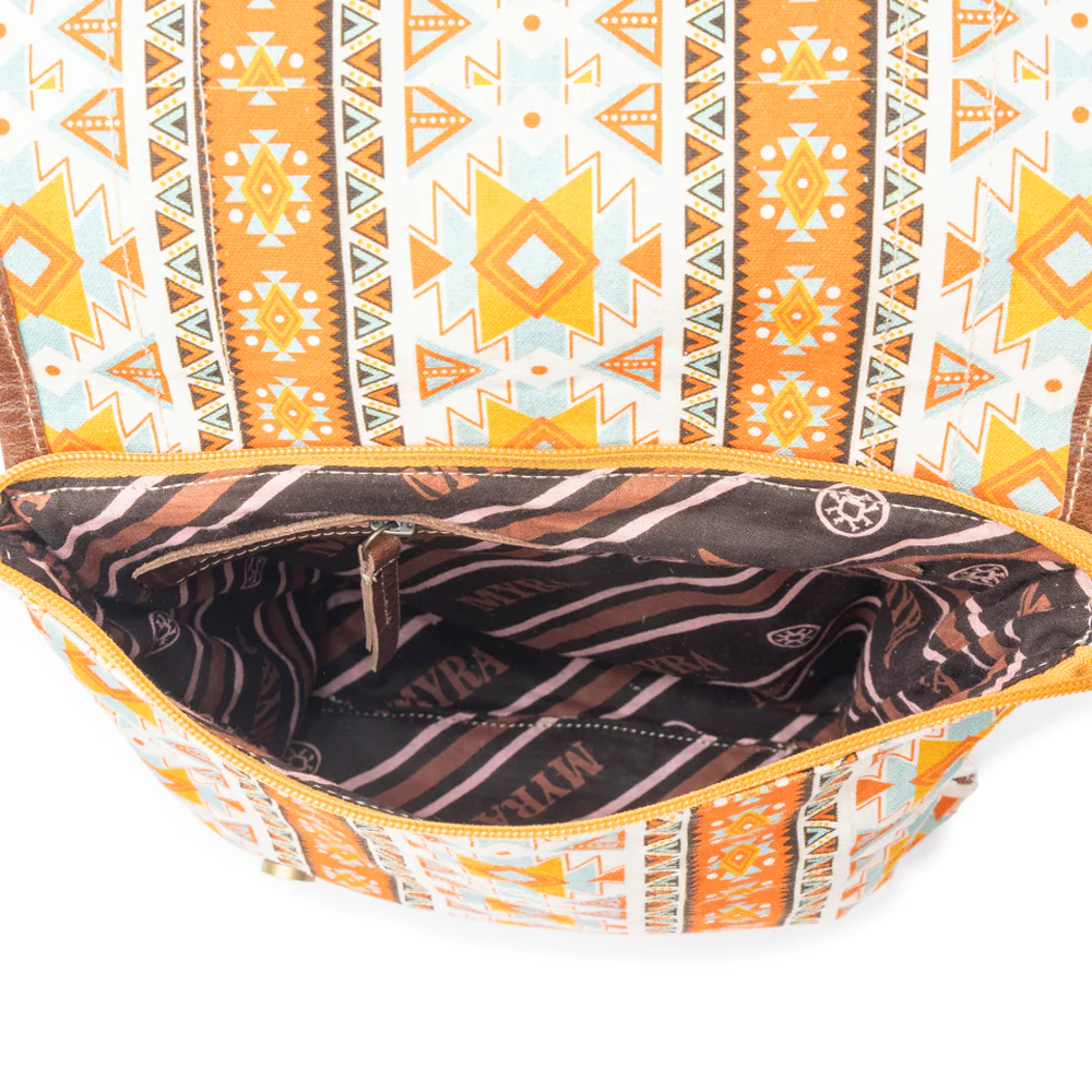 2563-canyon-star-concealed-carry-bag-in-orange-white-1.webp