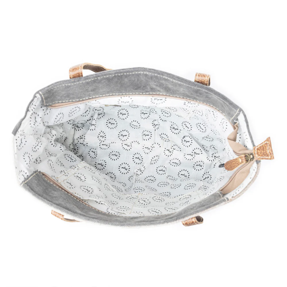 2574-captivate-tote-bag-1.webp