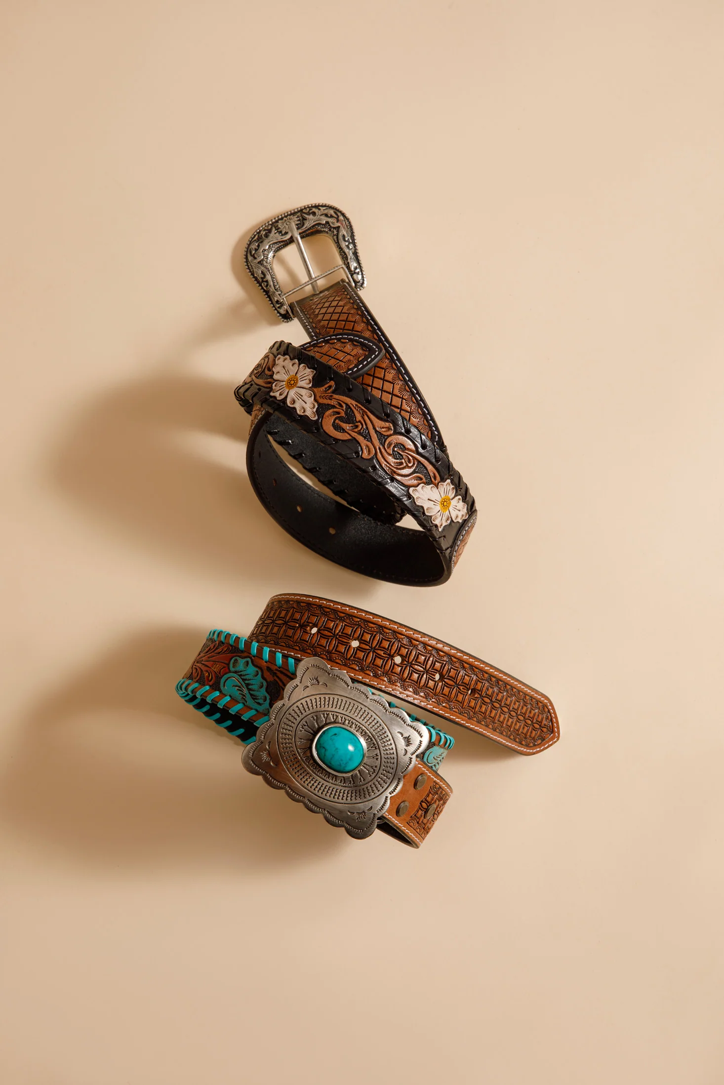 2836-checkered-brown-hand-tooled-leather-women-s-belt-1.webp