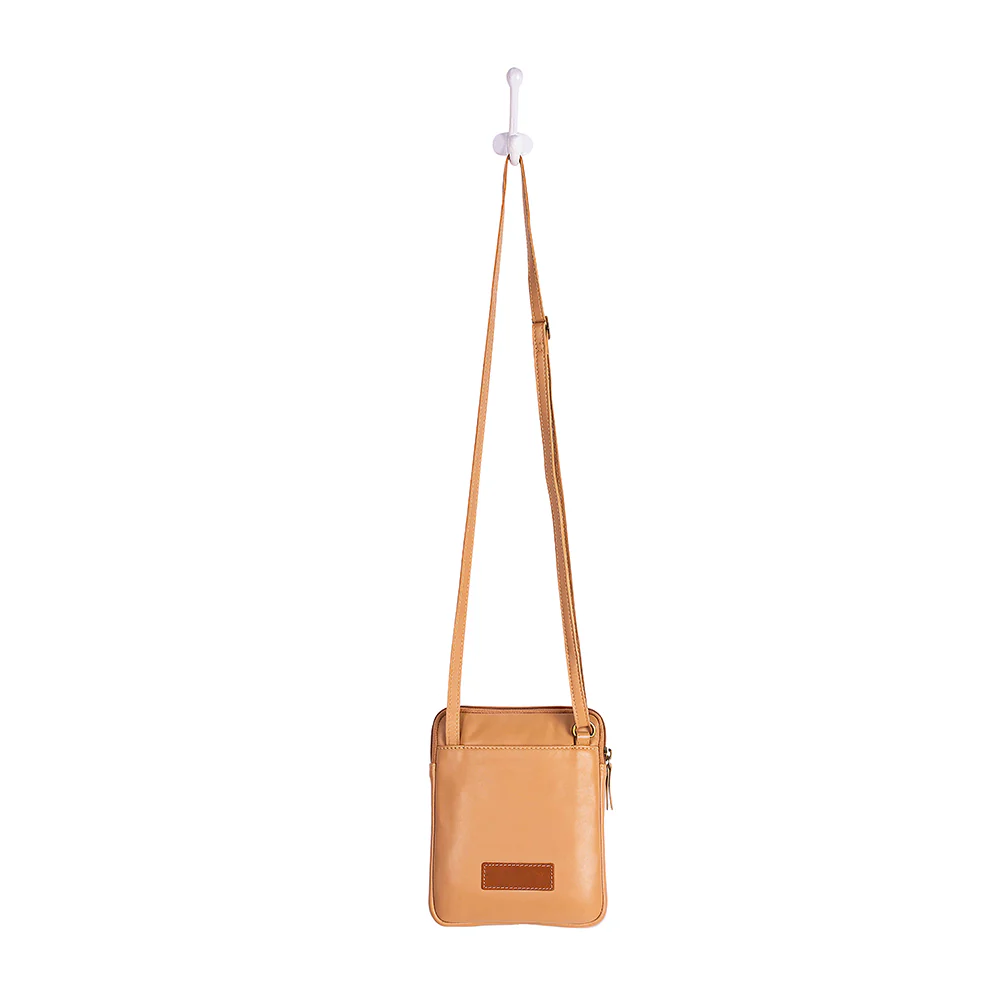 2898-cheyenne-s-hope-hairon-bag-1.webp