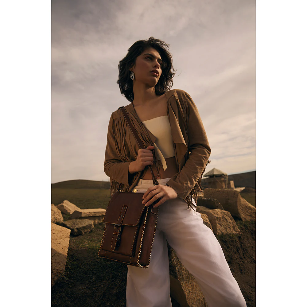 2982-cinnamon-trail-shoulder-leather-bag-1.webp