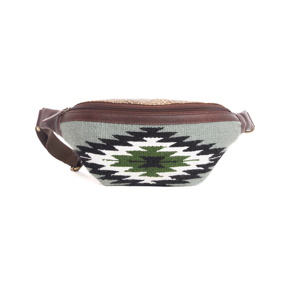3035-cloud-arrow-waist-fanny-pack-bag-1.webp