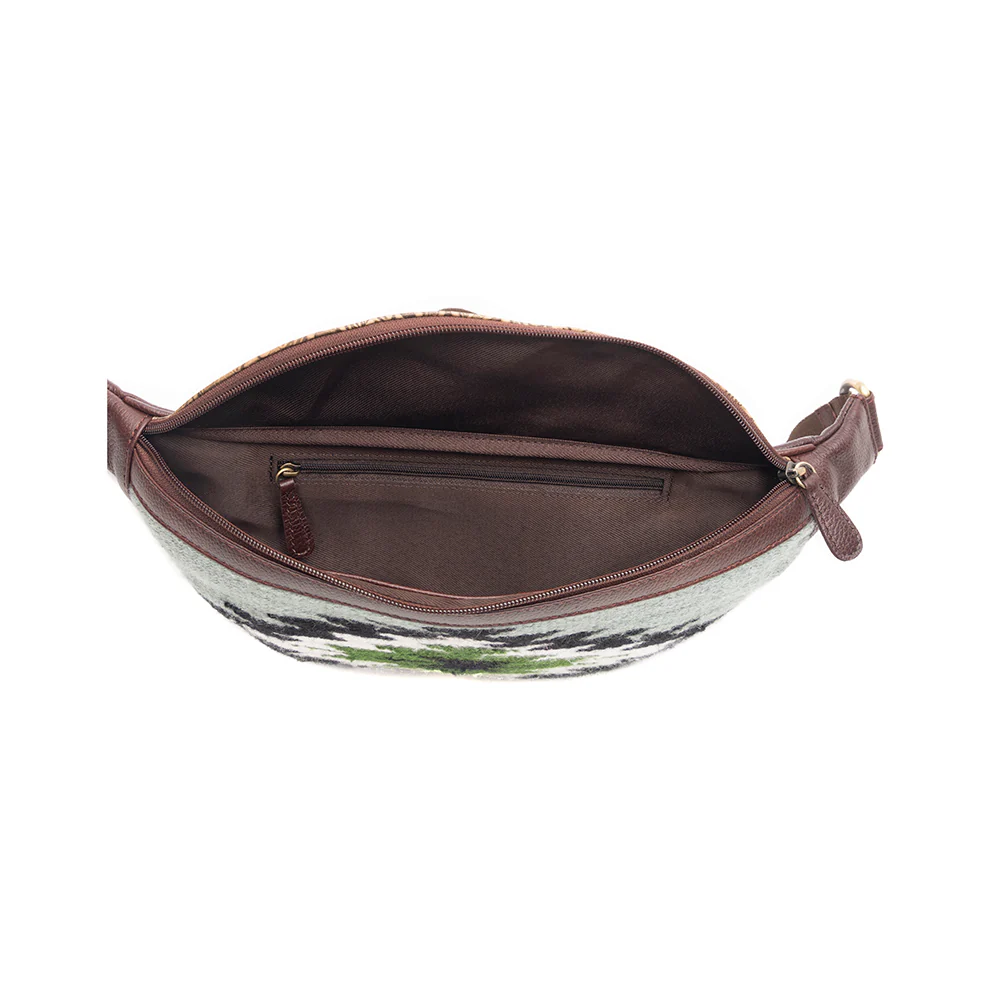 3035-cloud-arrow-waist-fanny-pack-bag-1.webp