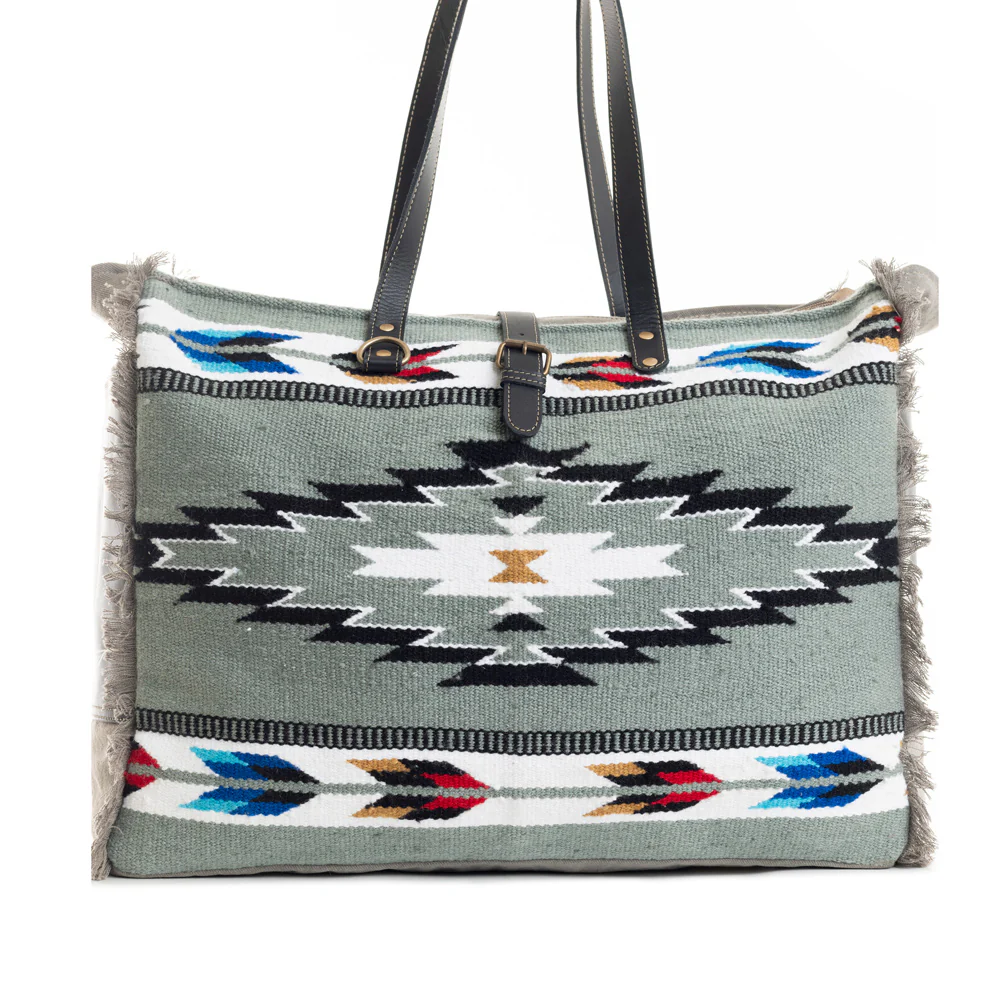 3036-cloud-arrow-weekender-bag-1.webp