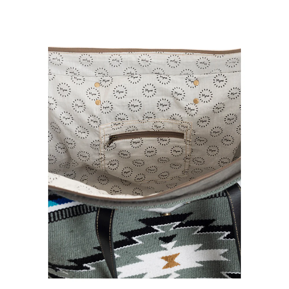 3036-cloud-arrow-weekender-bag-1.webp