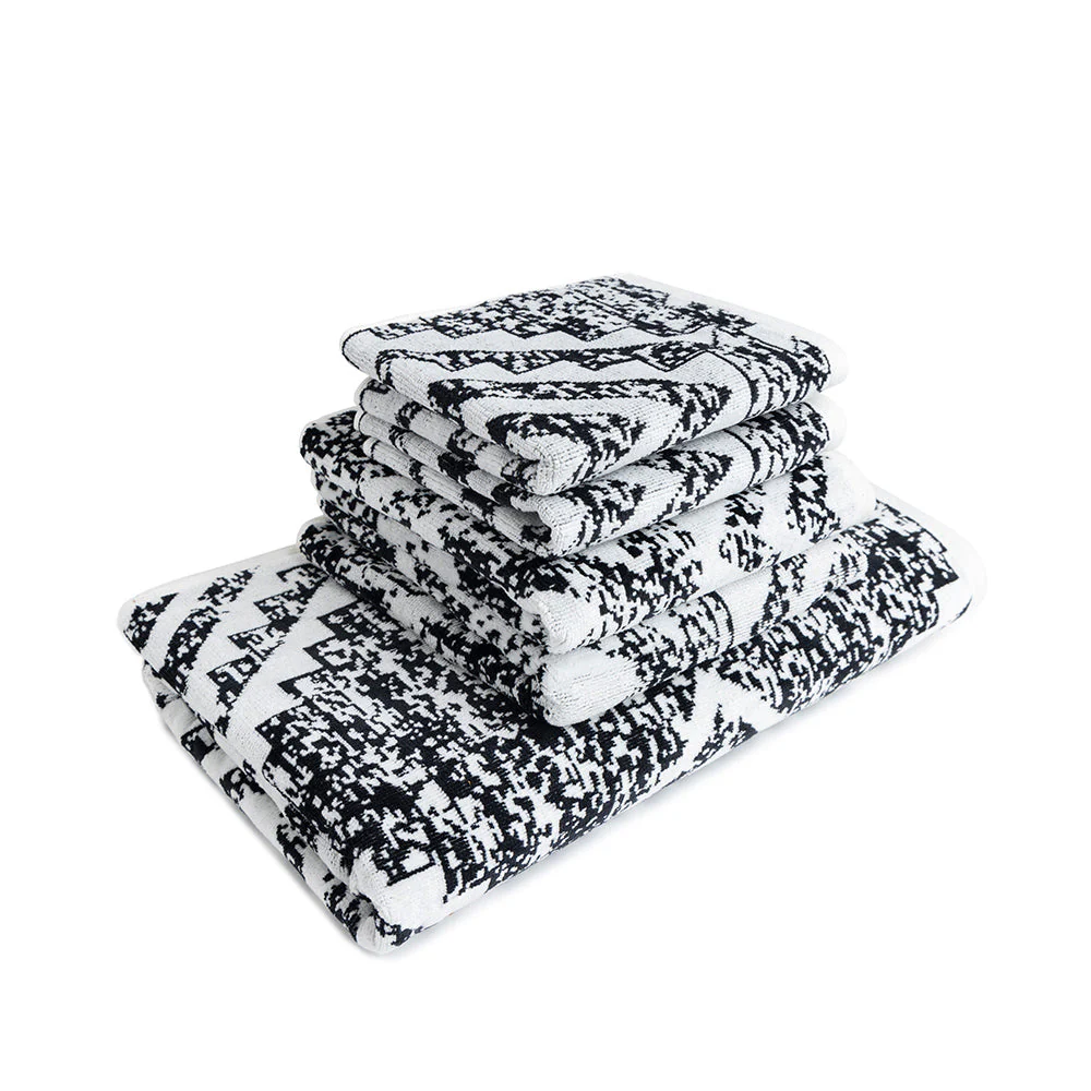 3060-cloudstone-towel-1.webp