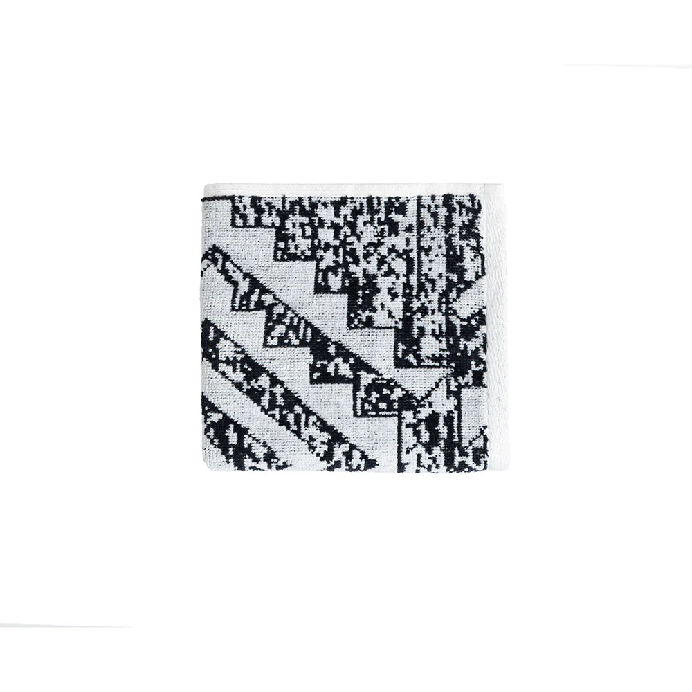 3060-cloudstone-towel-1.webp