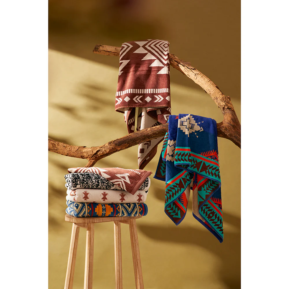 3060-cloudstone-towel-1.webp