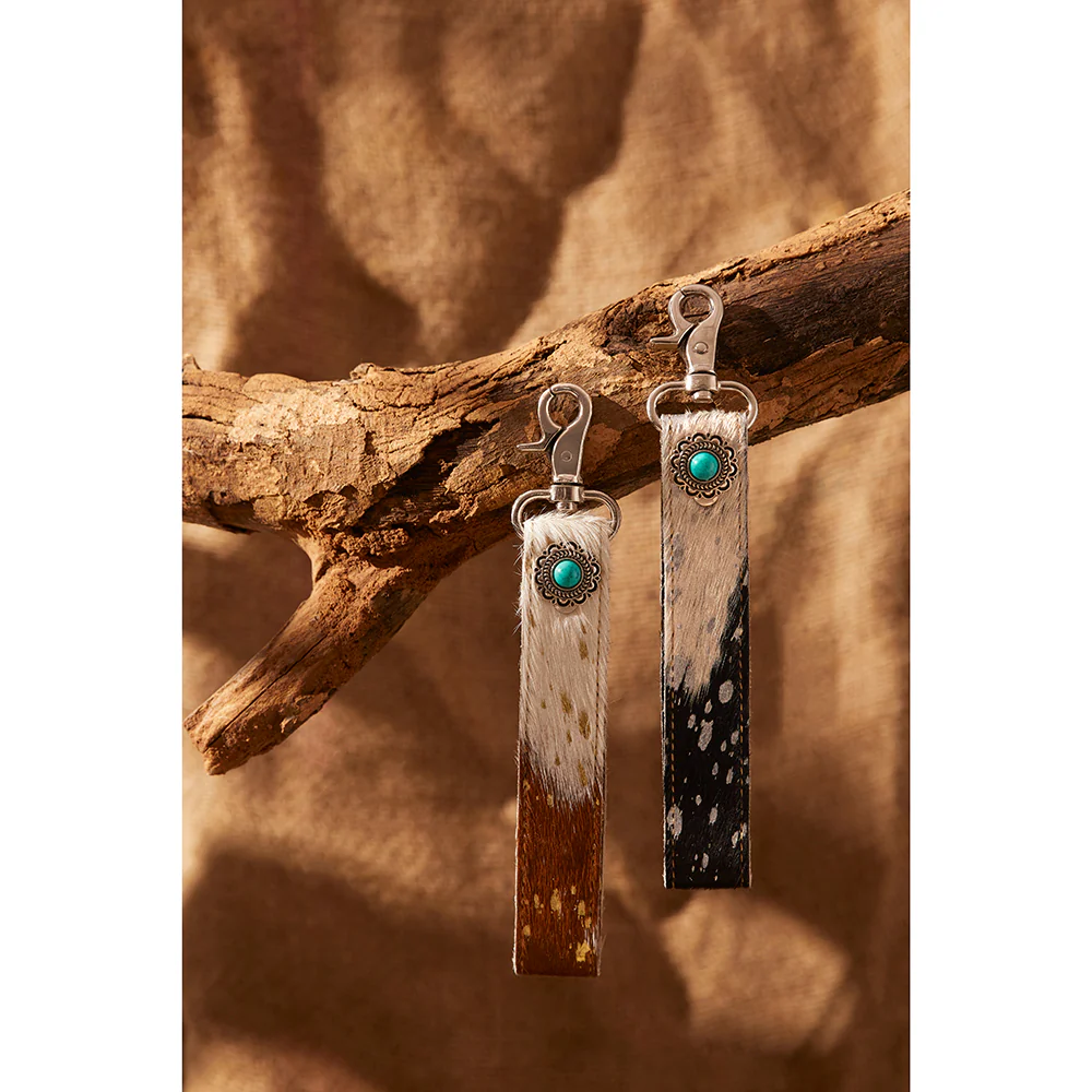 3164-concho-delight-key-fob-in-brown-white-1.webp