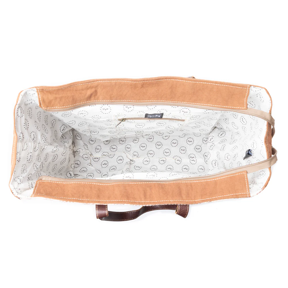 3229-coral-blossoms-weekender-bag-1.webp