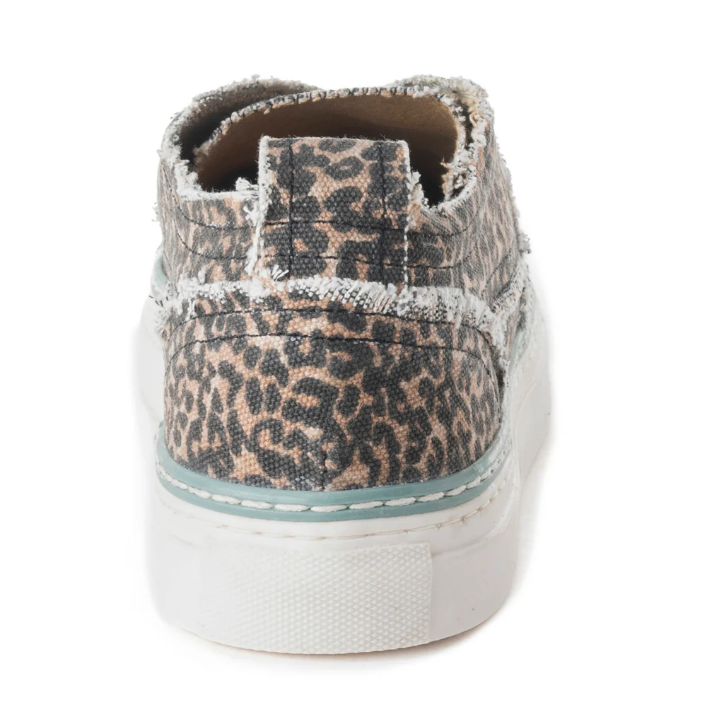 3264-cosier-sneakers-1.webp