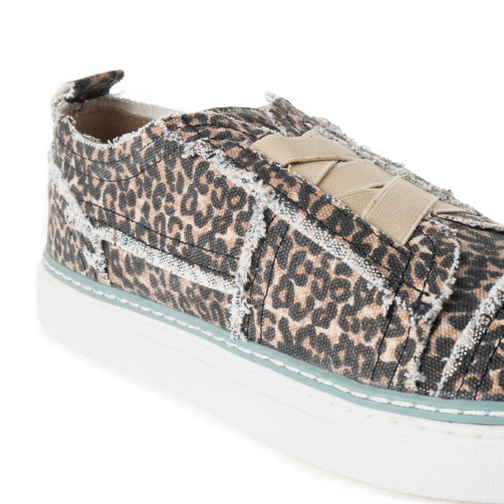 3264-cosier-sneakers-1.webp