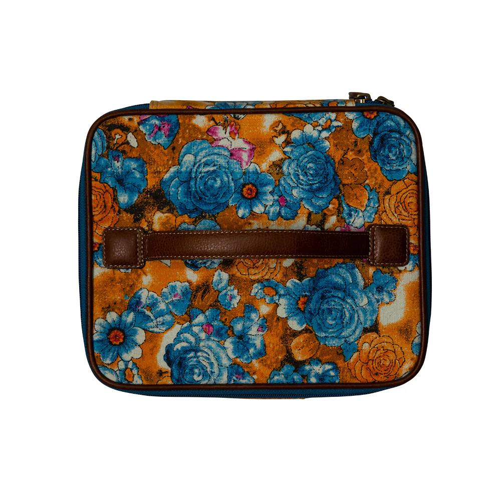 3345-crest-blooms-make-up-kit-1.webp