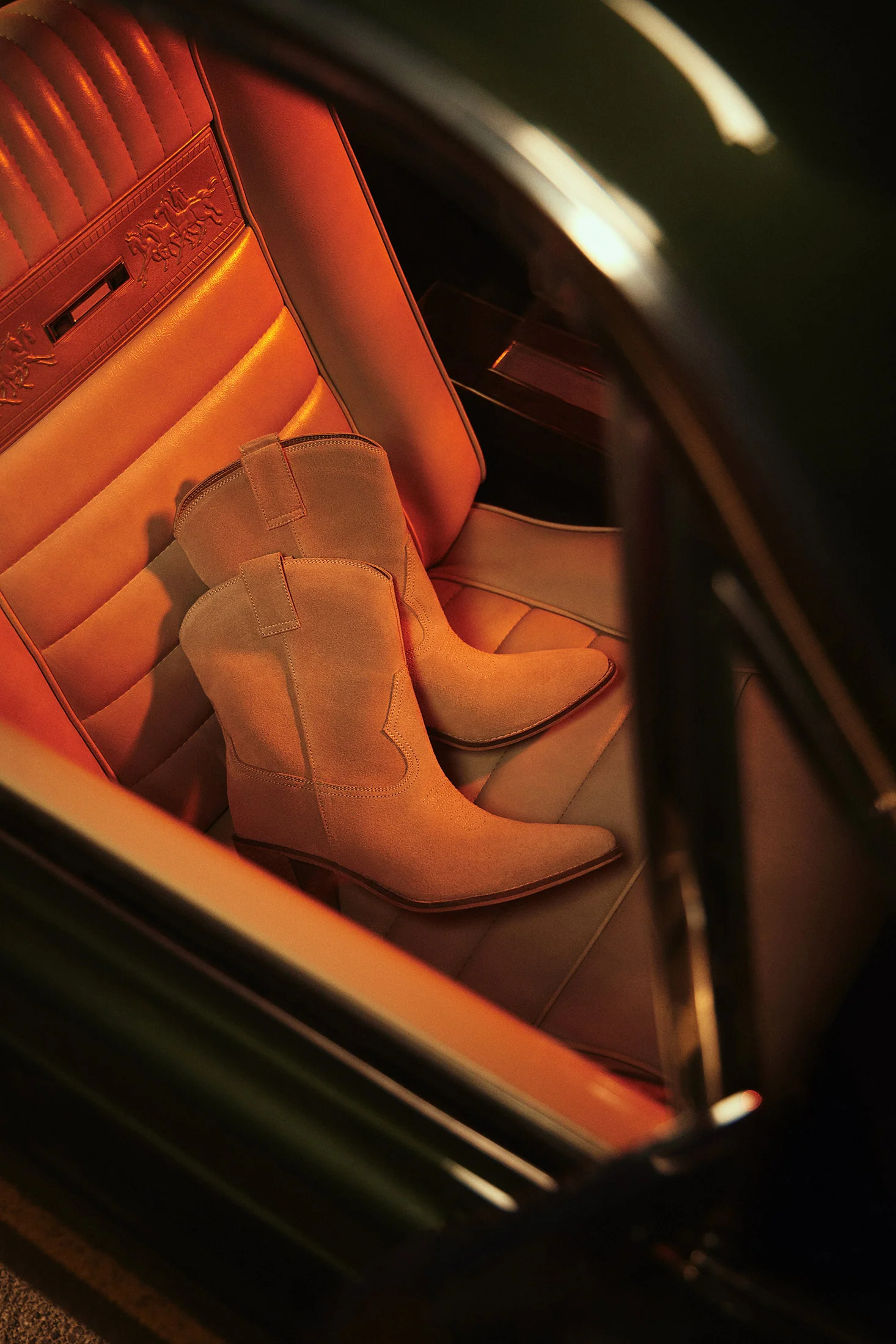 3431-crystal-creek-booties-in-off-white-1.webp