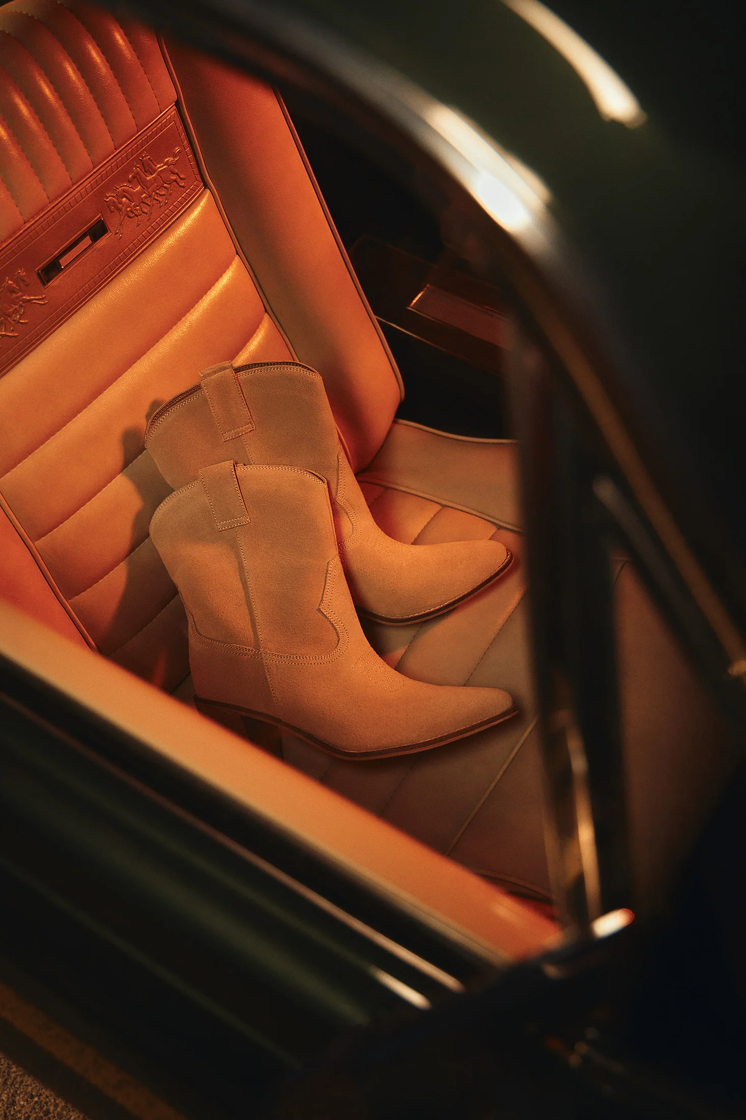 3431-crystal-creek-booties-in-off-white-1.webp