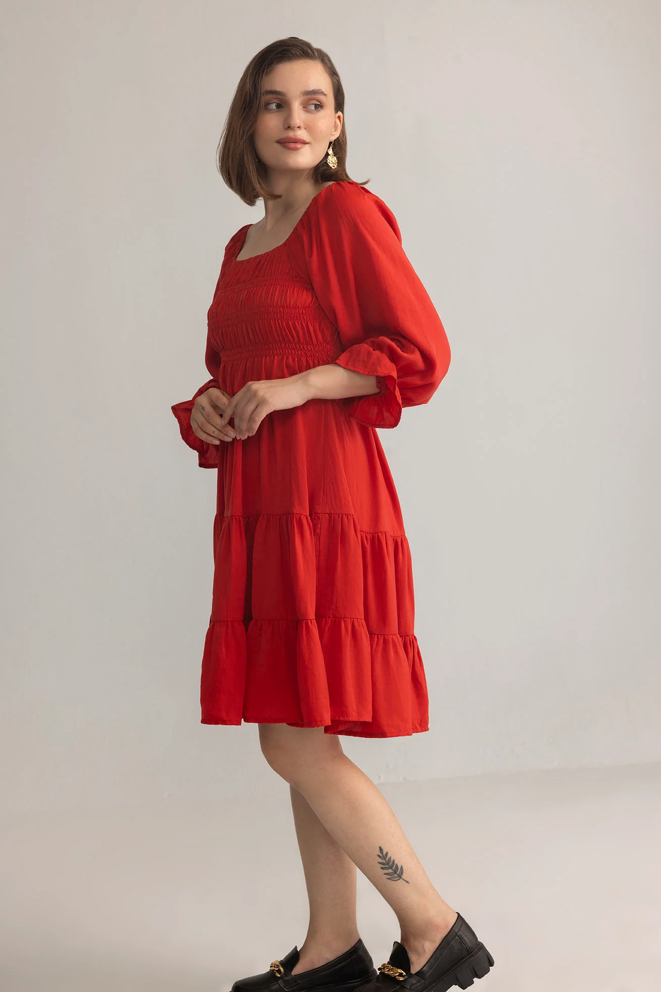 3555-daisywood-ruffle-smocking-dress-in-red-1.webp