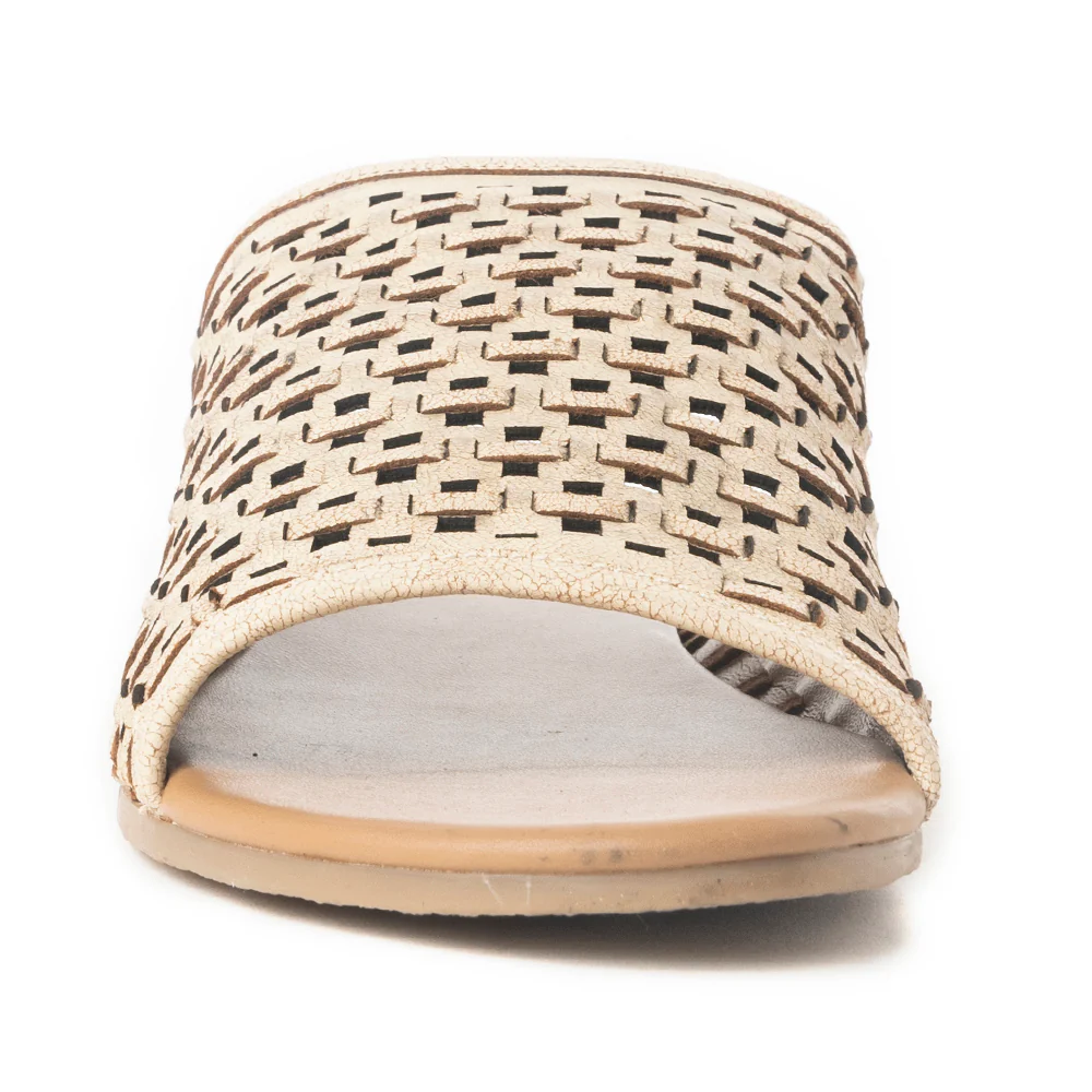 Dawnlace Desert Curve Sandals in Beige