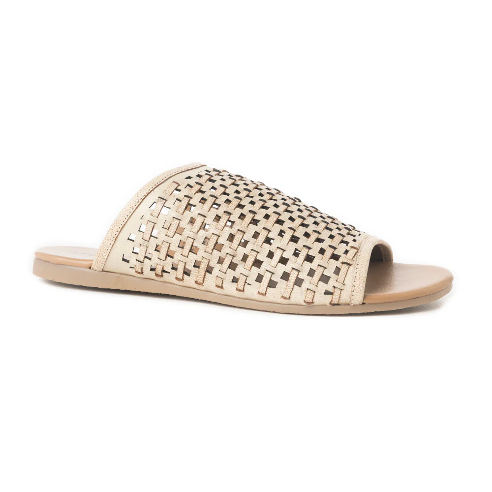 3718-dawnlace-desert-curve-sandals-in-beige-1.webp
