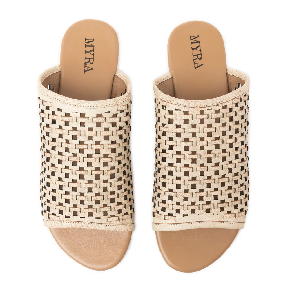 3718-dawnlace-desert-curve-sandals-in-beige-1.webp