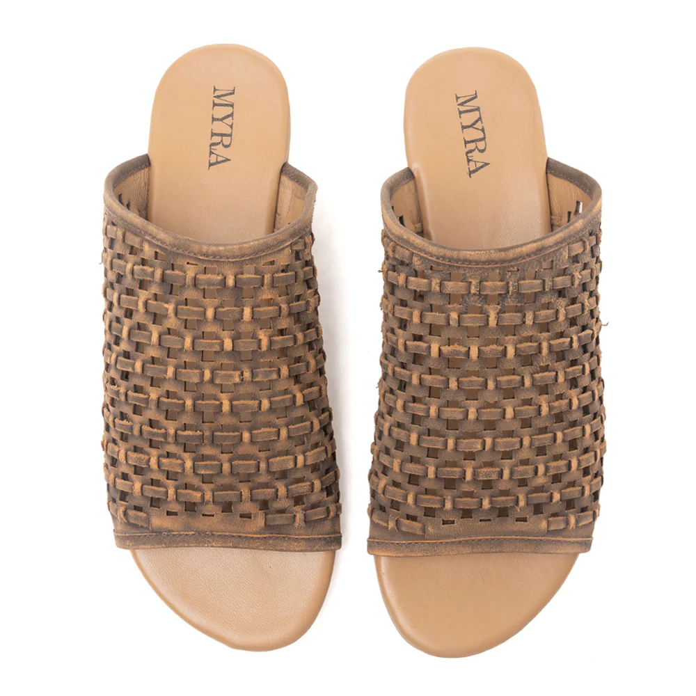 3725-dawnlace-desert-curve-sandals-in-dusty-beige-1.webp