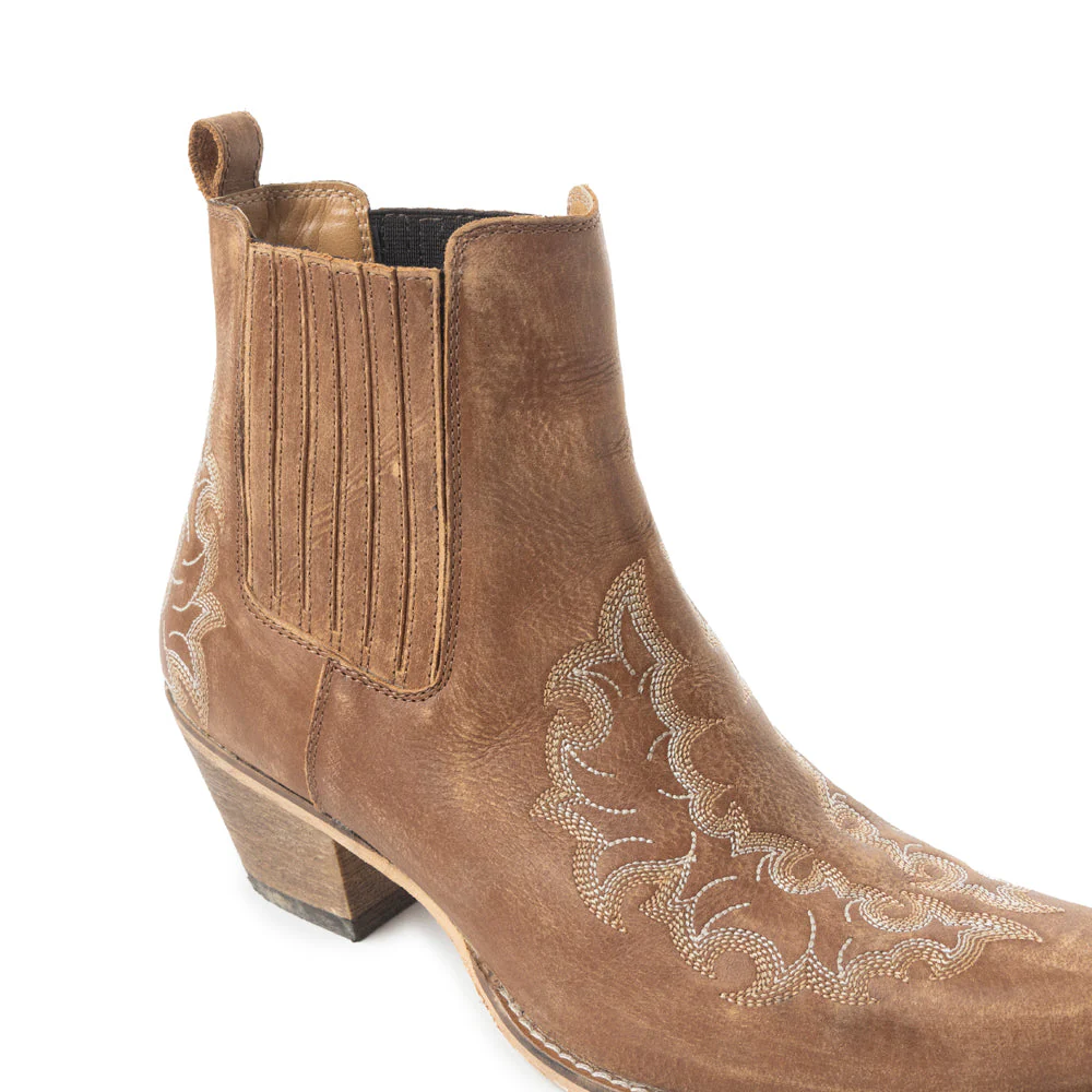 3764-dearling-ranch-booties-in-brown-1.webp