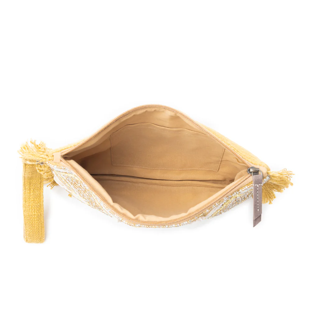 3899-desert-diamond-pouch-in-brown-1.webp