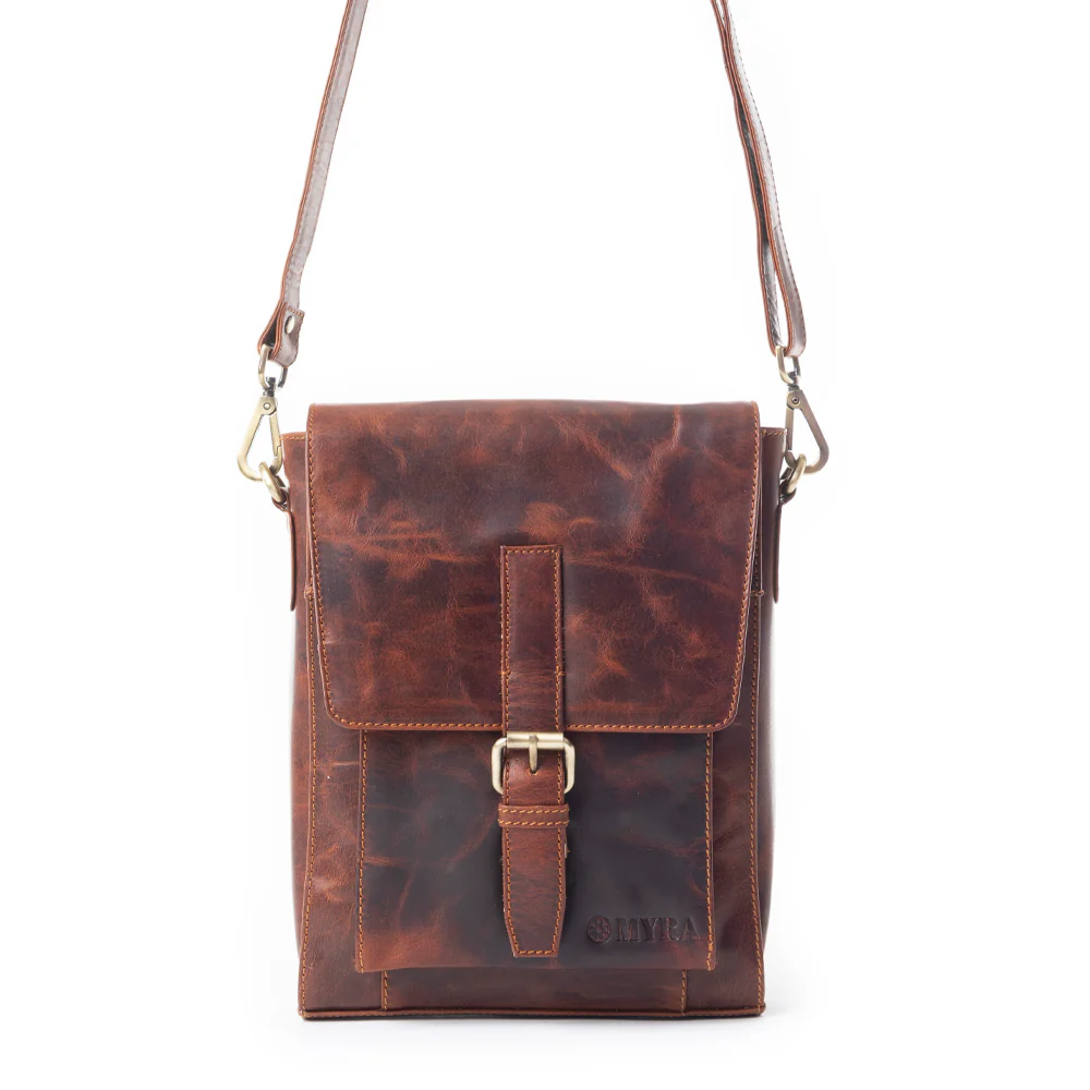 Desmona Peak Messenger Bag