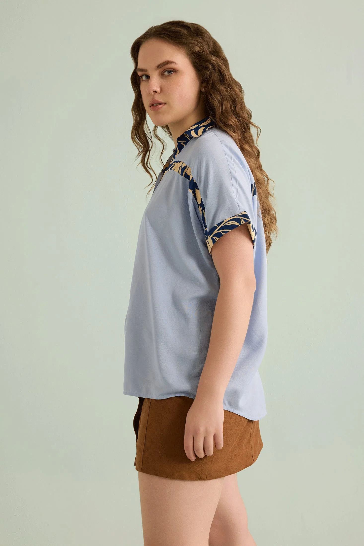 Amber's Place Shirt In Blue