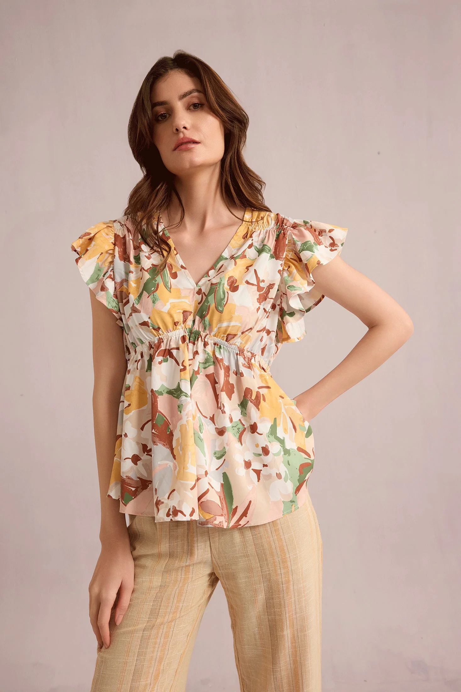 4597-evelyn-blossom-top-in-white-and-brown-1.webp