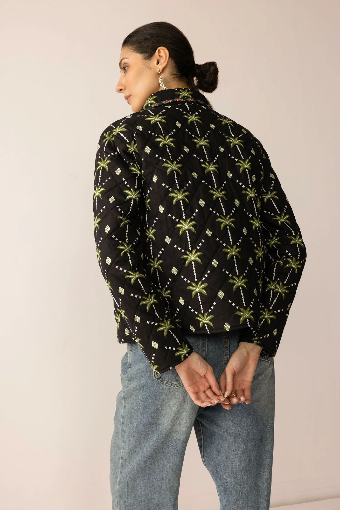 4608-everglade-dreams-cotton-jacket-in-midnight-black-green-1.webp