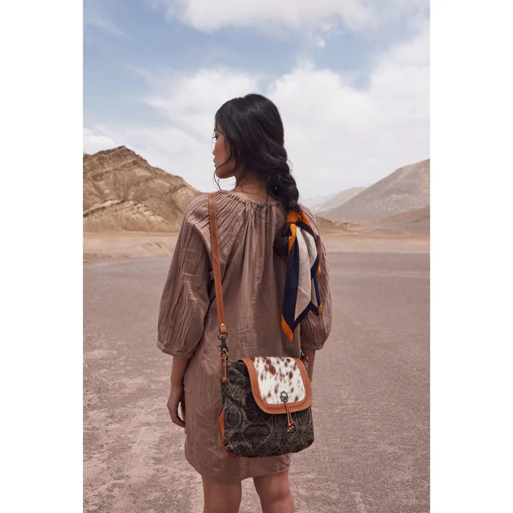 4633-excellence-shoulder-bag-1.webp