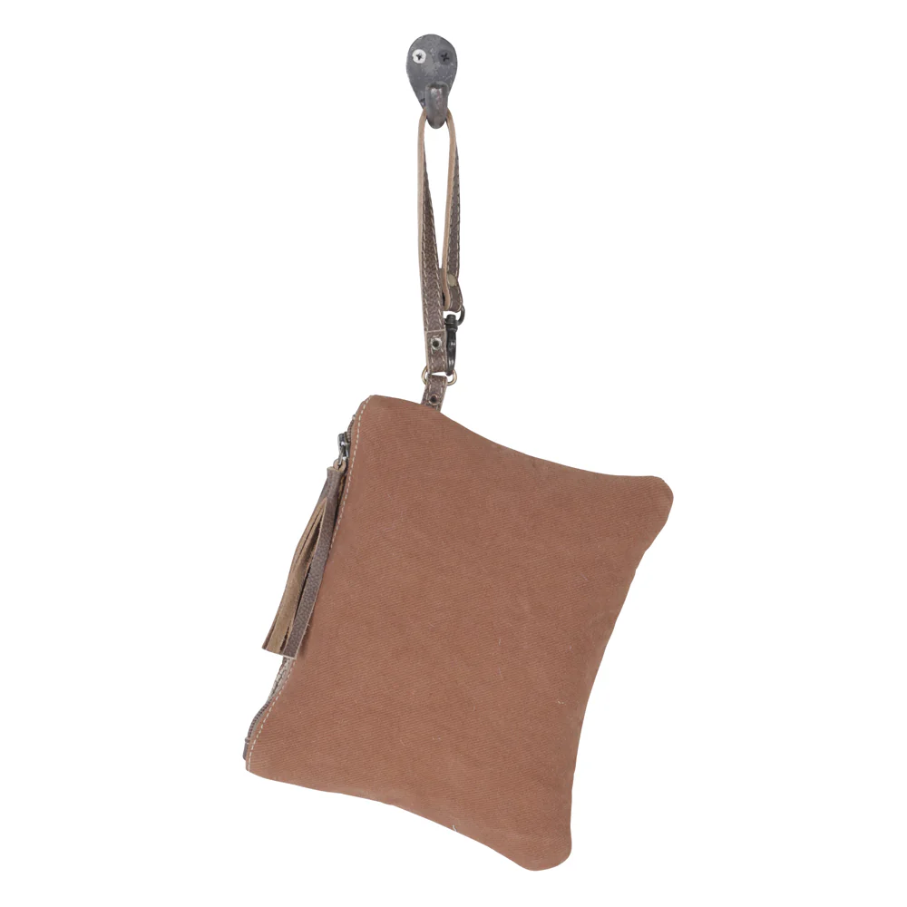 4772-fay-pouch-1.webp