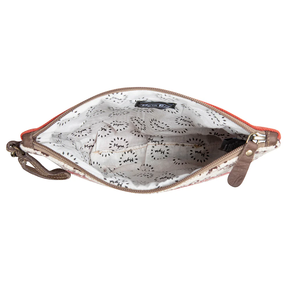 4929-fleur-de-rigaud-pouch-1.webp