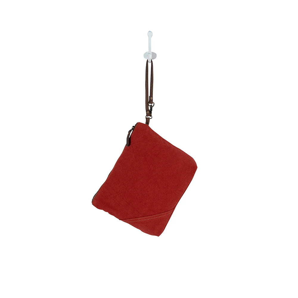 4929-fleur-de-rigaud-pouch-1.webp