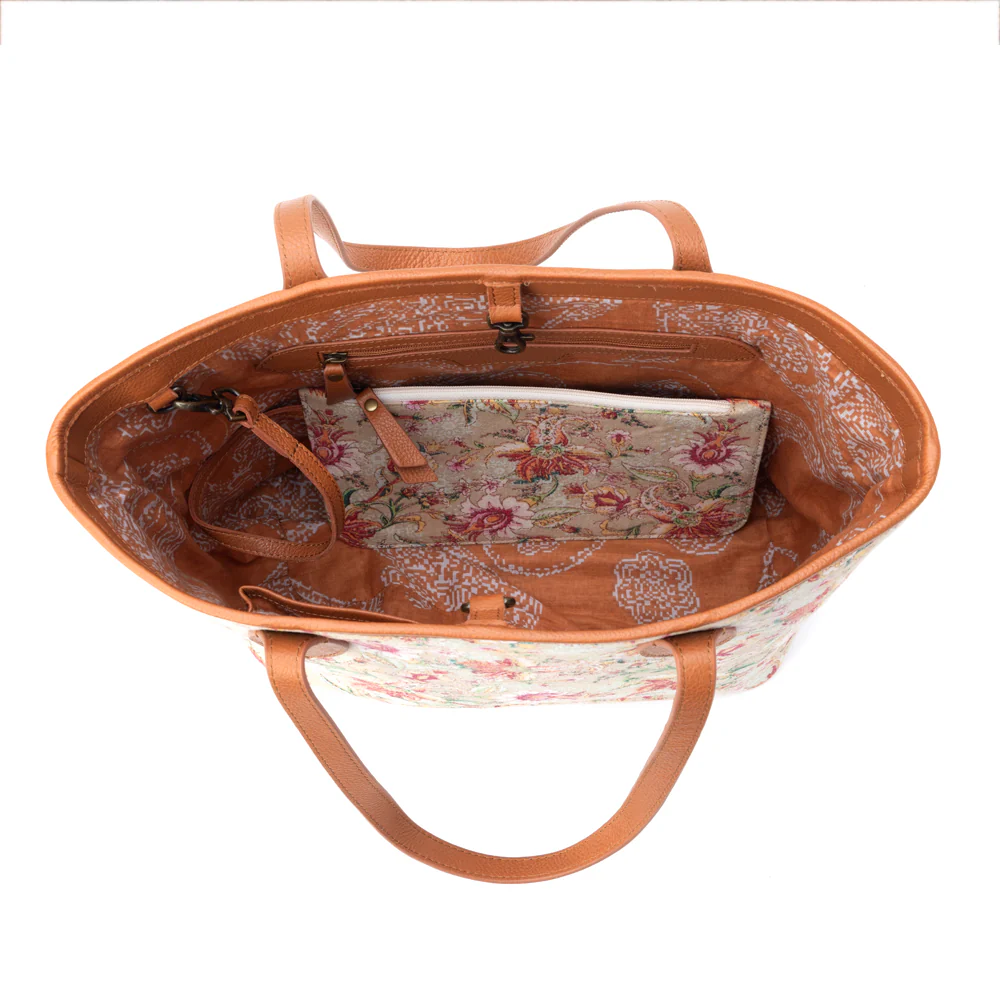 5055-follow-paradise-tote-bag-in-brown-1.webp