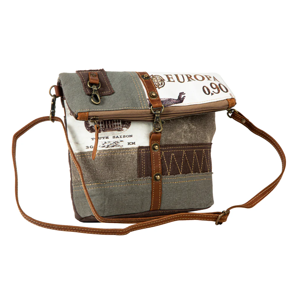 5137-francais-pathway-flapped-small-crossbody-bag-1.webp