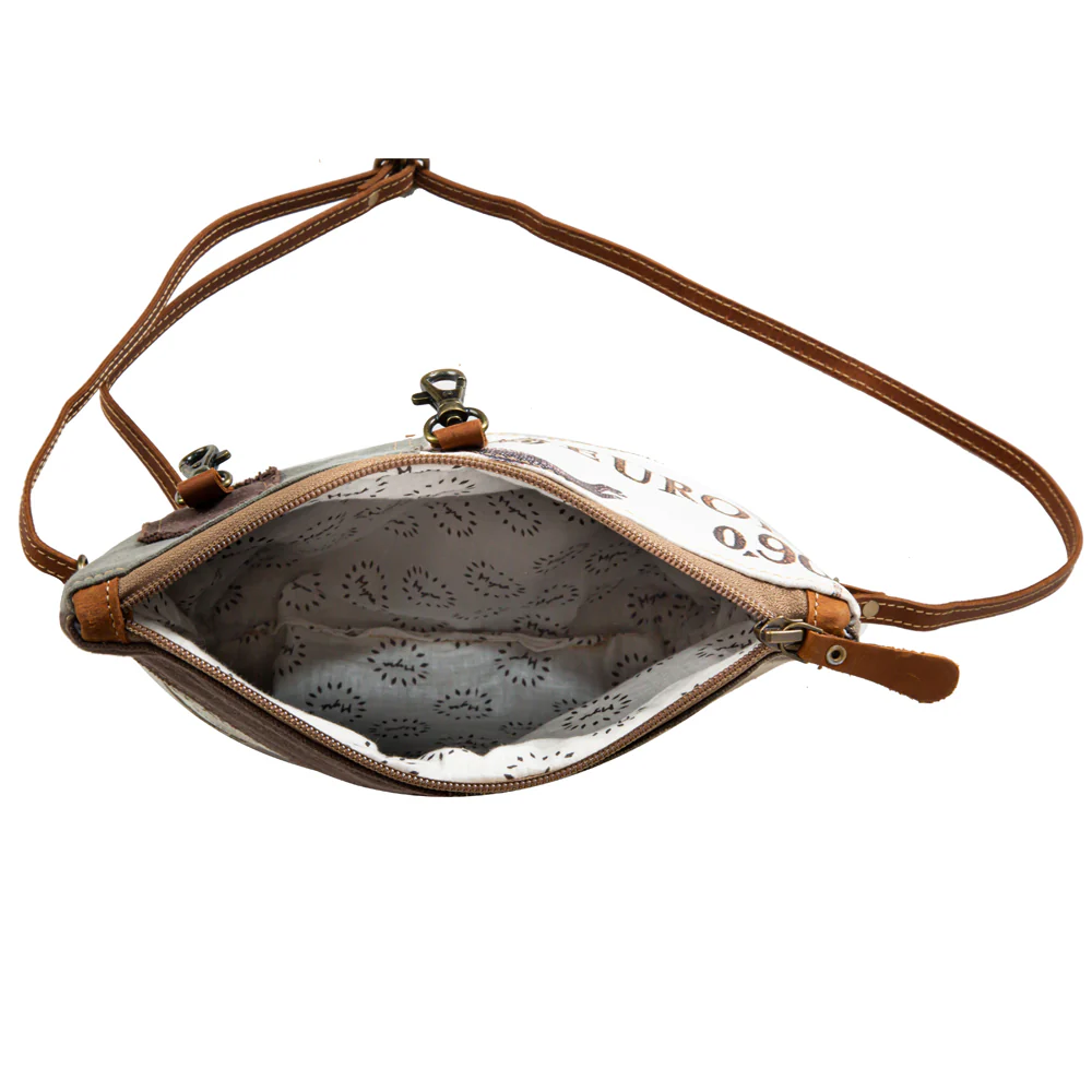 5137-francais-pathway-flapped-small-crossbody-bag-1.webp