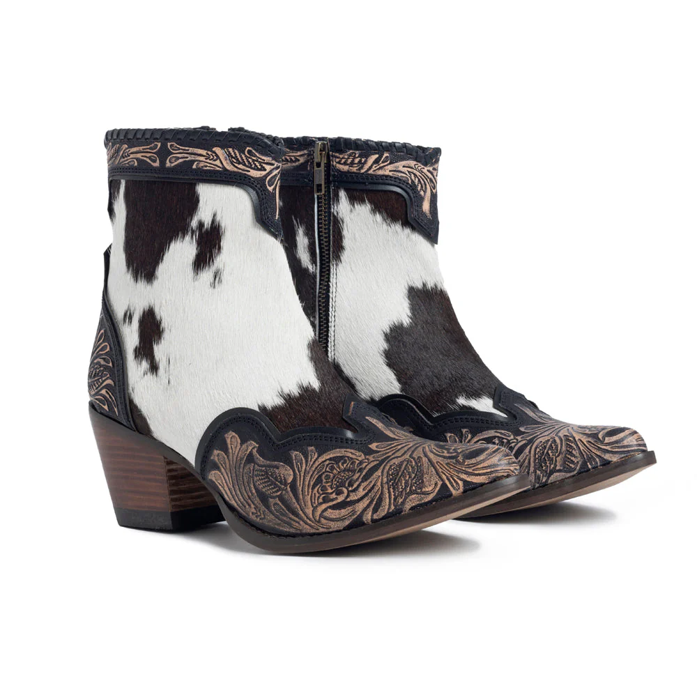5461-glennchester-hair-on-hide-hand-tooled-boots-1.webp