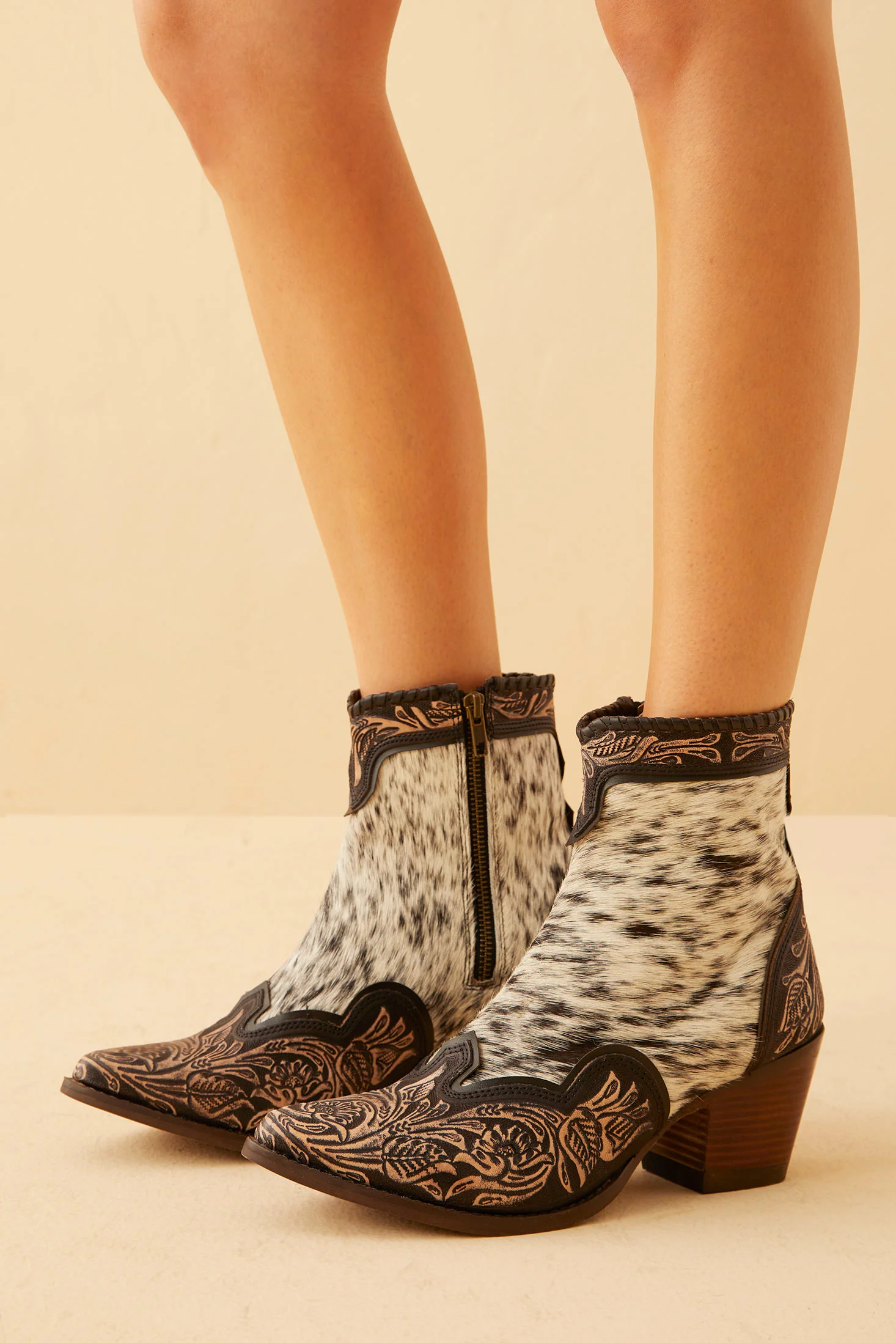 5461-glennchester-hair-on-hide-hand-tooled-boots-1.webp