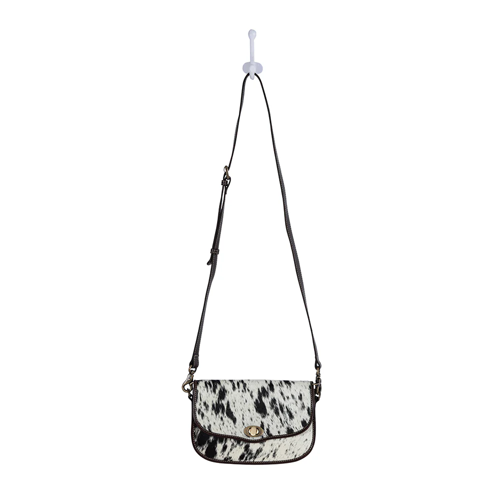 548-angus-ridge-leather-hairon-bag-in-dark-hair-on-hide-1.webp