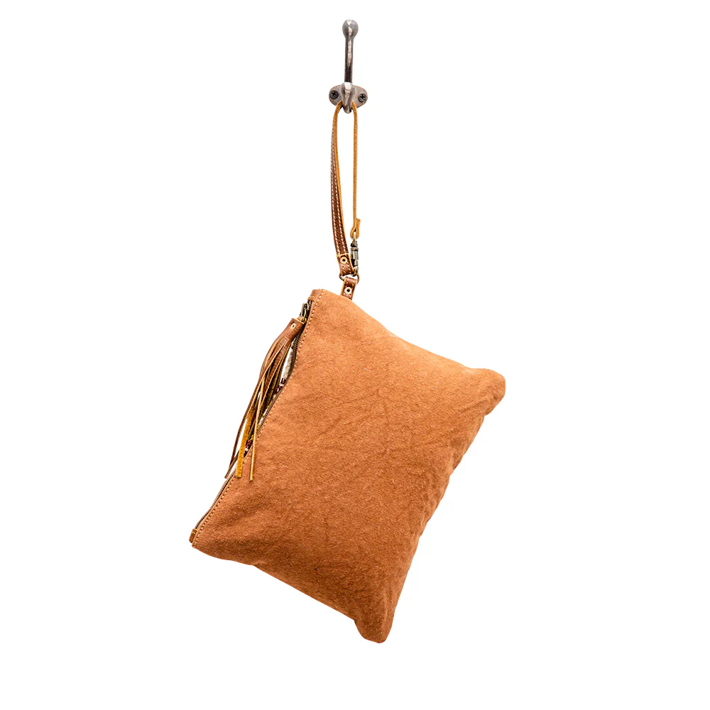 5605-goldy-pouch-1.webp