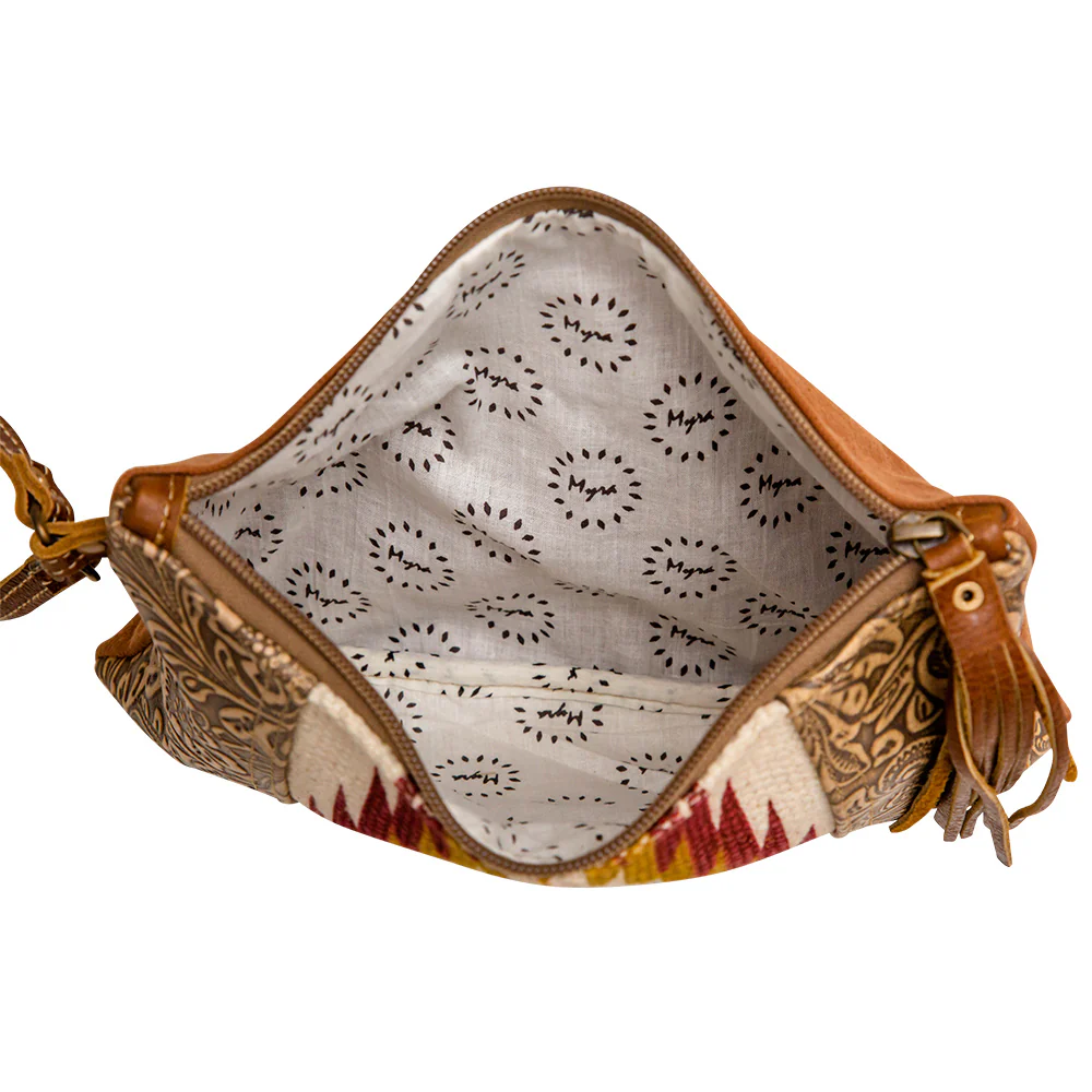 5605-goldy-pouch-1.webp