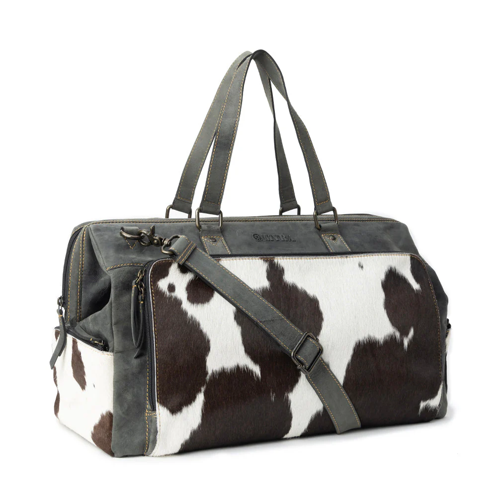 571-antelope-mesa-trail-duffel-in-black-and-white-1.webp