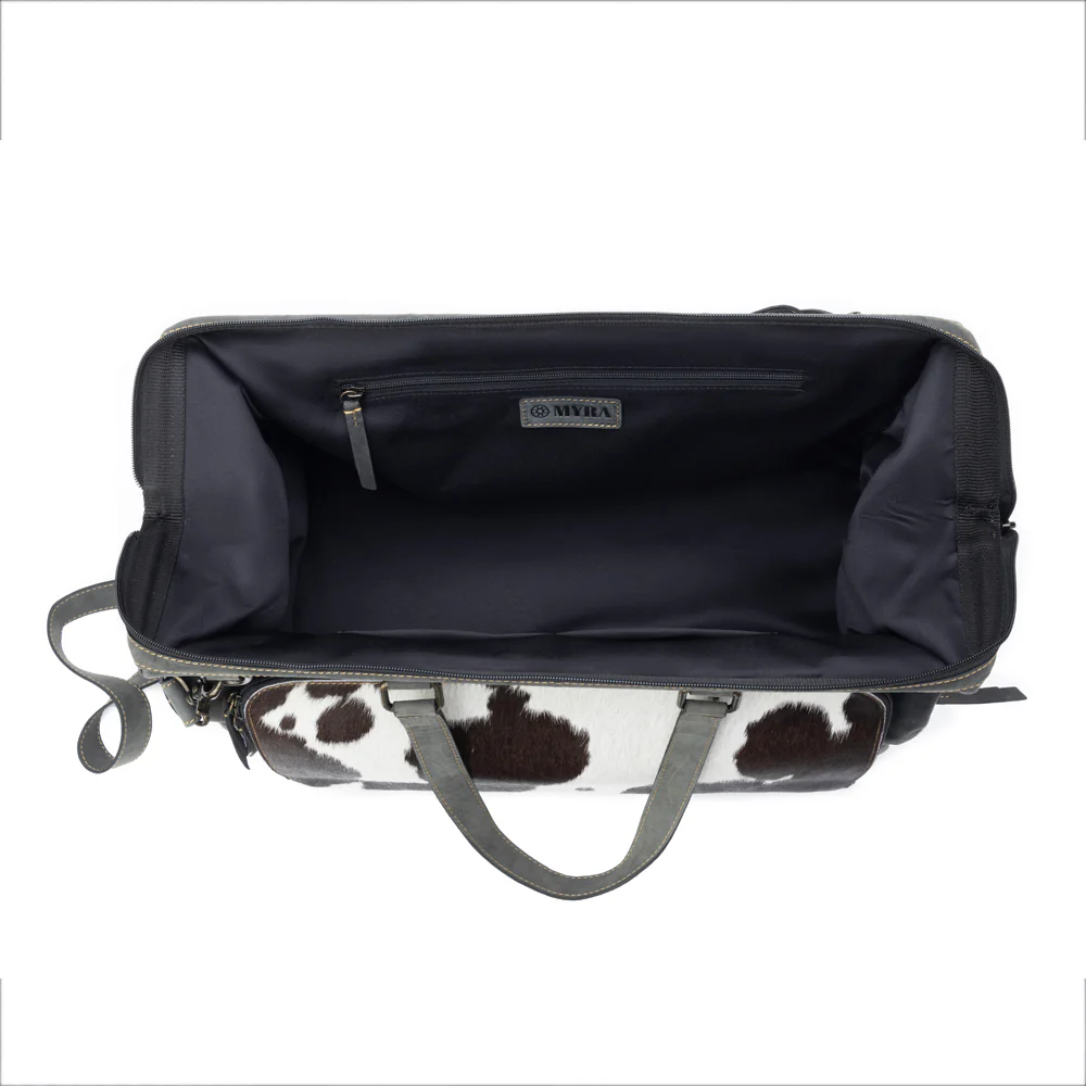 571-antelope-mesa-trail-duffel-in-black-and-white-1.webp